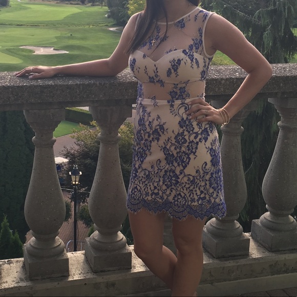 Lace Lavender and Cream Bebe Dress size XS - Picture 6 of 6